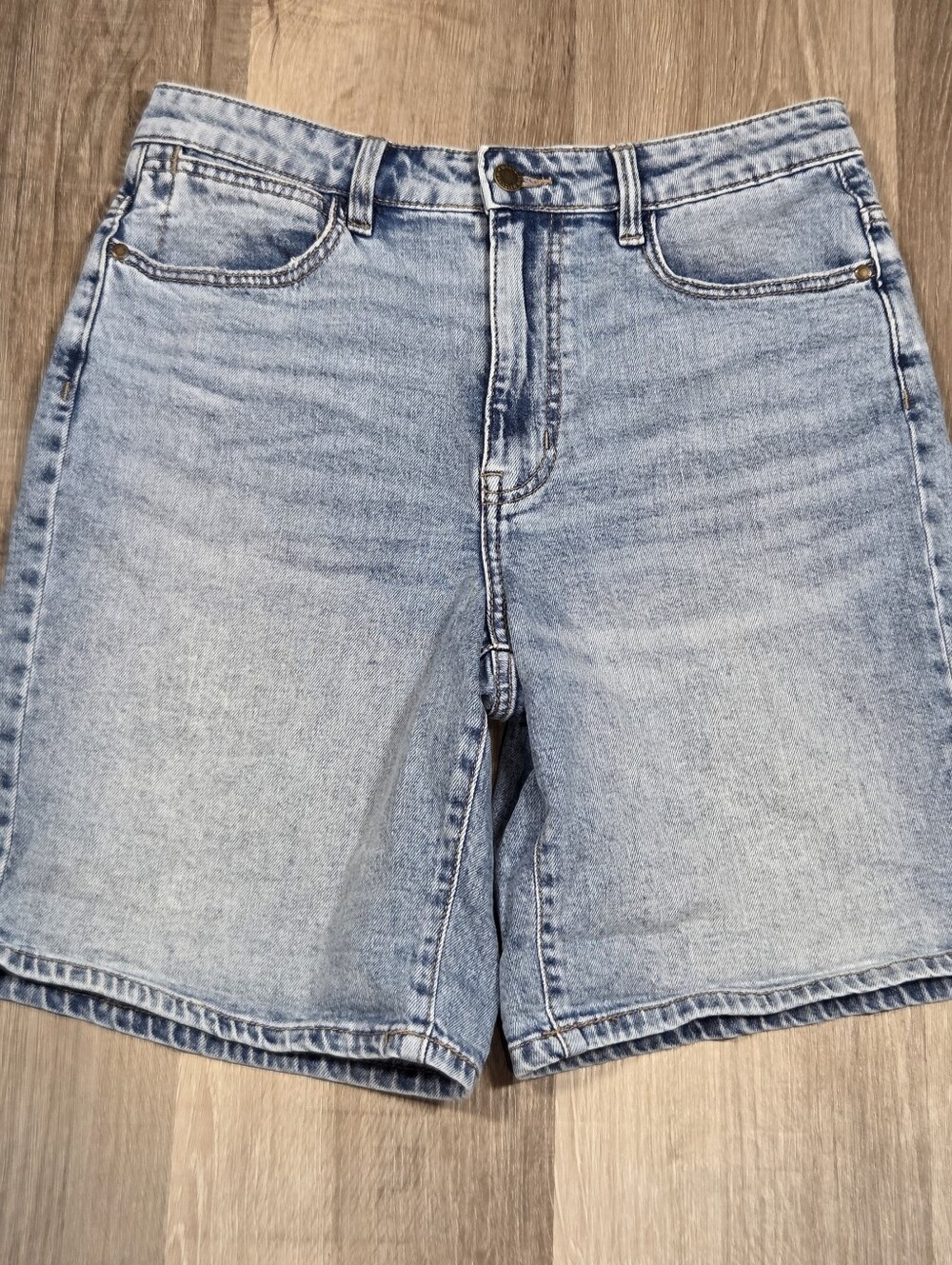 New! Wrangler Women's High Rise Denim Shorts Size 10